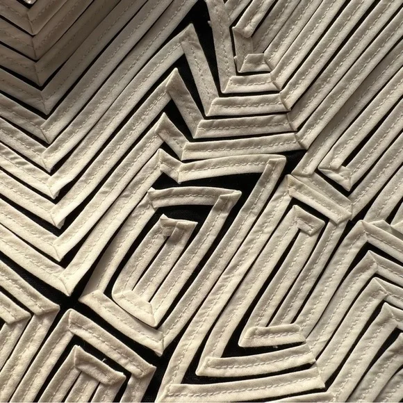 Vintage white and black 3D knit sleeveless top cotton eccentric blouse retro - Picture 6 of 7